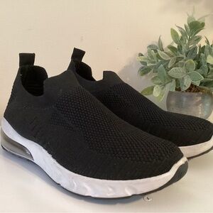 Tommy Bahama Women’s Black Slip-On Sneakers Size 8